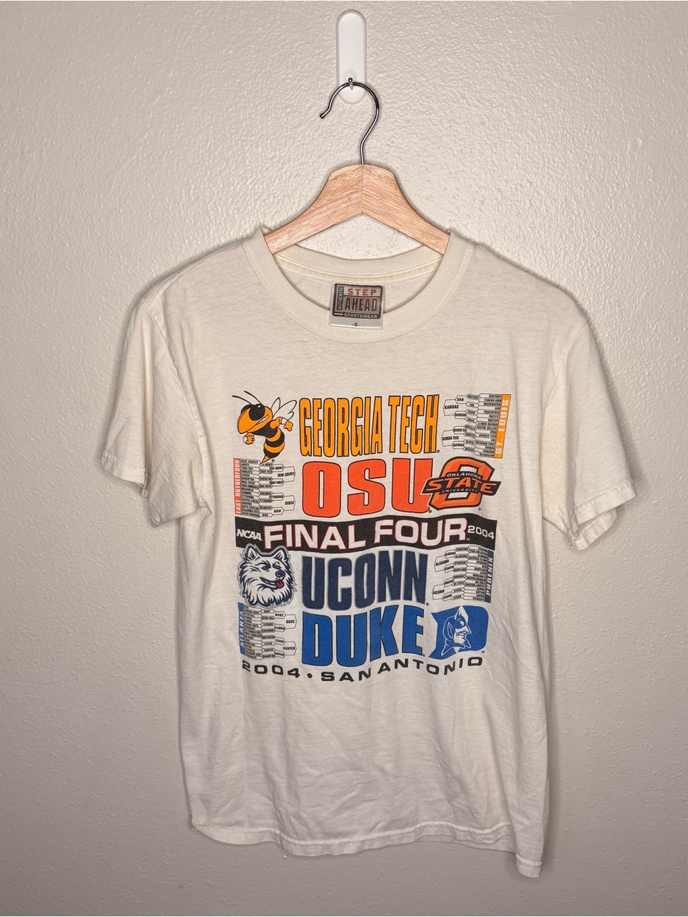 Georgia Tech White 2004 Final Four Graphic T-Shirt